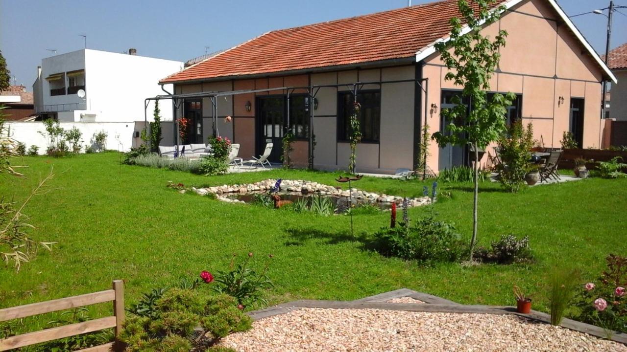 Bed and Breakfast L atelier Casteljaloux Esterno foto