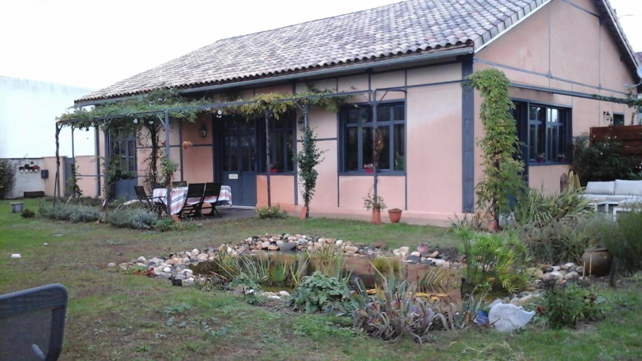 Bed and Breakfast L atelier Casteljaloux Esterno foto