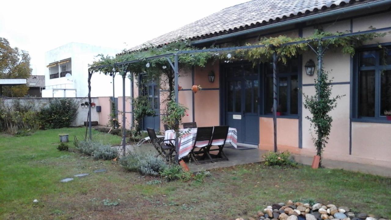 Bed and Breakfast L atelier Casteljaloux Esterno foto